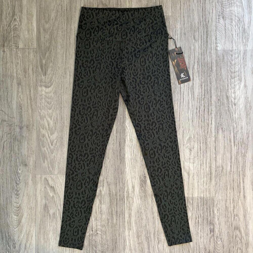 KYODAN Green Leopard Leggings P/S Small Yoga Workout Army Olive New Women’s